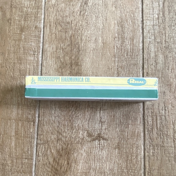 Mississippi Harmonica Co. Harmonica - Picture 6 of 7